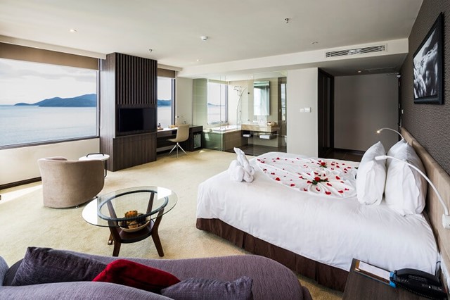 Phòng  Suite with Ocean View